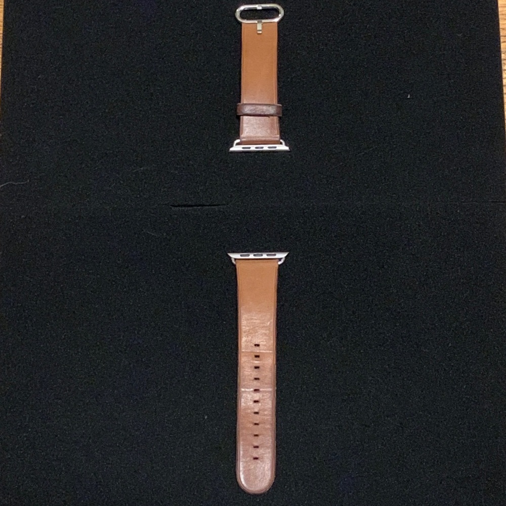 Apple Watch Leather Classic Buckle in Saddle Brown